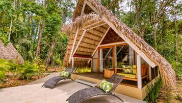 Design Bungalow, 1 King Bed, Pool View (Tippie) | 1 bedroom, in-room safe, free WiFi, bed sheets