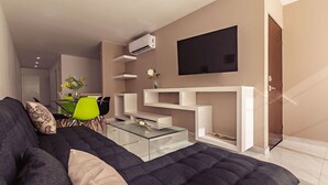 Bộ đồ giường cao cấp, chăn bông, két bảo mật tại phòng 