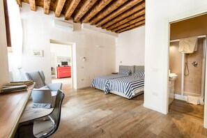 Exklusiv lägenhet - 2 sovrum | 2 sovrum, individuell inredning, unika möbler och gratis wi-fi