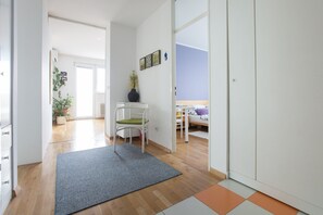 Comfort-Apartment | 1 Schlafzimmer, Schreibtisch, laptopgeeigneter Arbeitsplatz