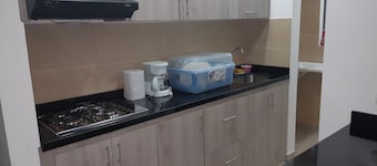 APARTAMENTO DE 3 ALCOBAS CON 3 BAÑOS Y CAPACIDAD DE 10 PERSONAS O MAS