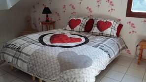 Individually decorated, individually furnished, desk, iron/ironing board - La Chti Cabane (Taintrux)