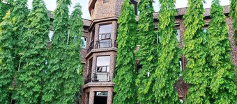 Discovery Courts Hotel