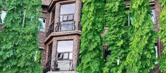 Discovery Courts Hotel