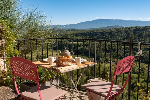 Vue exceptionnelle Mont Ventoux - Maison de charme, convivialité et confort