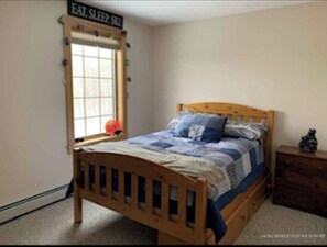 5 bedrooms, iron/ironing board, travel crib, free WiFi