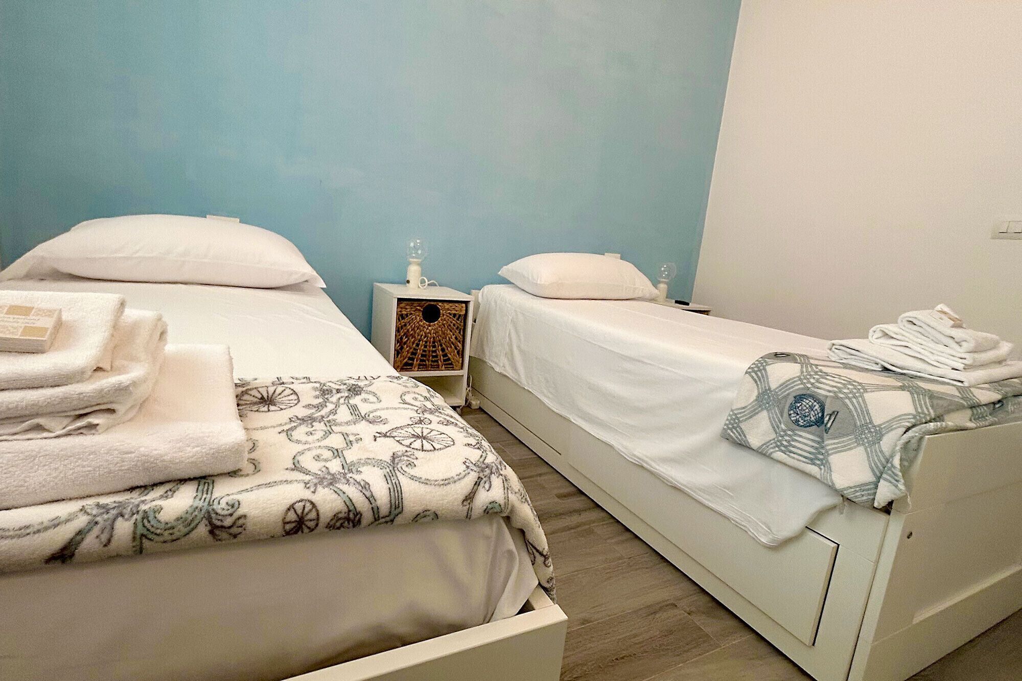 2 chambres, fer et planche à repasser, Wi-Fi gratuit