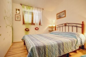 2 Schlafzimmer, Schreibtisch, kostenloses WLAN, Bettwäsche