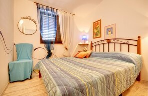 2 chambres, bureau, Wi-Fi gratuit, draps fournis