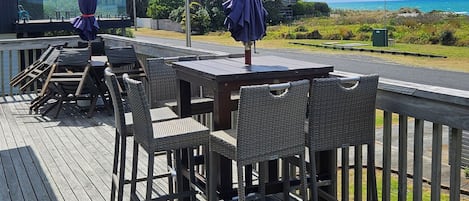 屋外ダイニングエリア