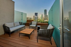 Room, 1 King Bed, Terrace | In-room safe, desk, laptop workspace, blackout drapes