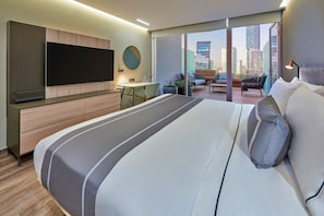 Caja de seguridad en la habitación y escritorio