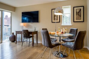 Villa | Living area - Stonegate Court (York)