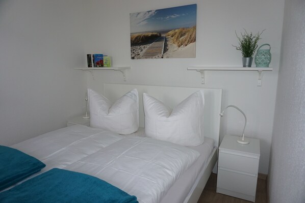 4 bedrooms, WiFi, bed sheets