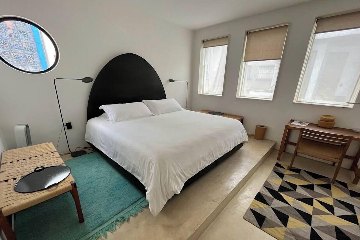 The Writer's Suite | WiFi (free)