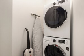 Blackcomb Green 35 | Laundry