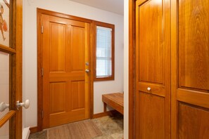 Interior entrance - Tree Line by Whistler Premier (Whistler)