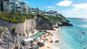 4 outdoor pools, open 8:00 AM to 8:00 PM, pool umbrellas, sun loungers - Azura Bermuda (Warwick Parish)