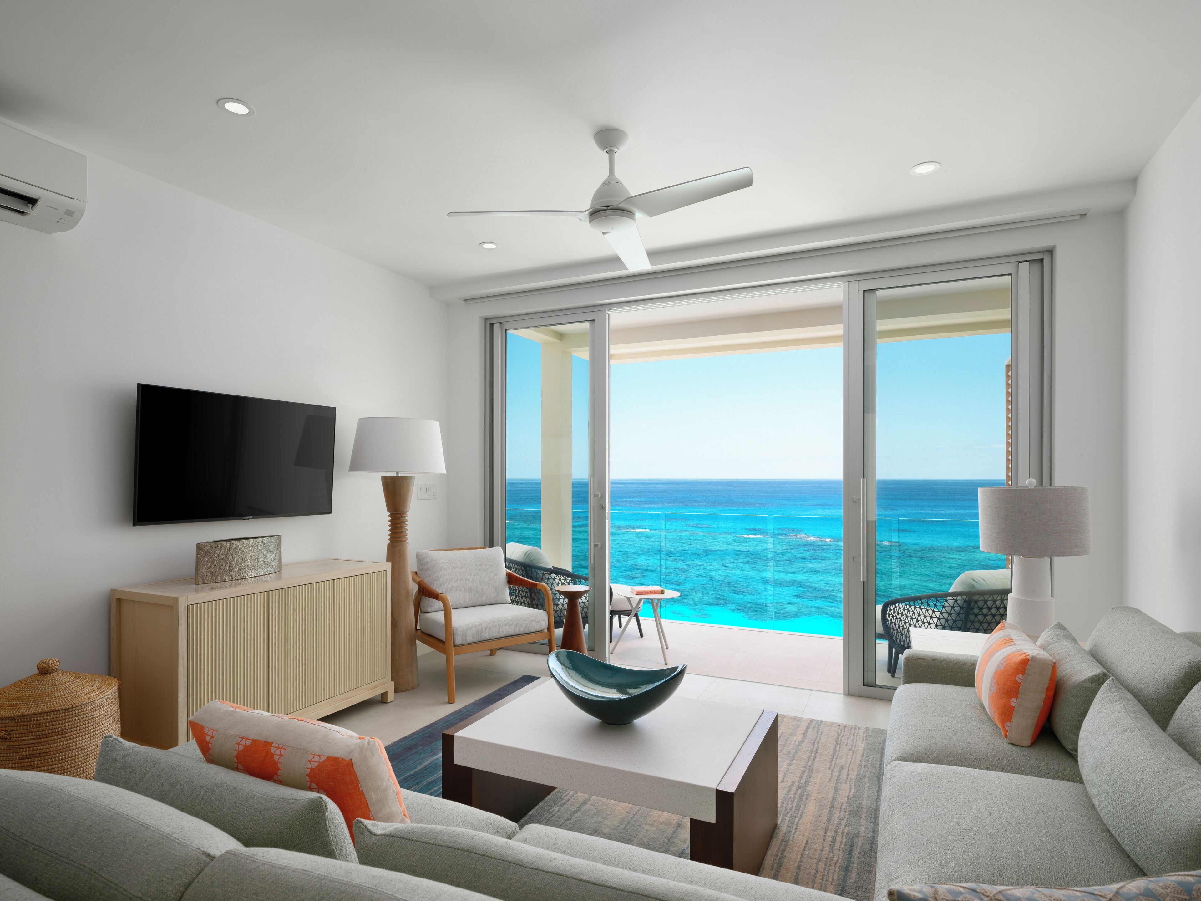 1 bedroom, egyptian cotton sheets, premium bedding, down duvets