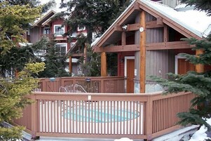 Bañera de hidromasaje exterior