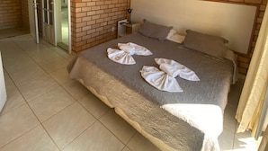 Double Room, Ground Floor | WiFi (free), bed sheets - Pousada Herva Doce (Rio das Ostras)