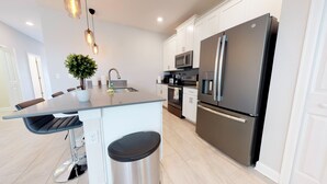 House, Multiple Beds, Private Pool | Private kitchen