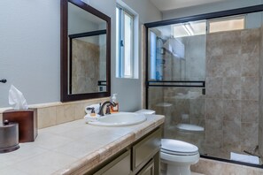 Combined shower/bathtub, hair dryer