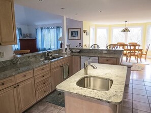 House, Multiple Beds, Kitchen, Garden View | Private kitchen | Fridge, microwave, stovetop, dishwasher