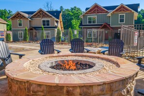 Property grounds - Ivie Holler (Gatlinburg)