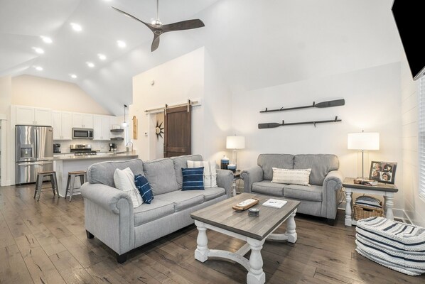 Smart TV, fireplace, DVD player, books