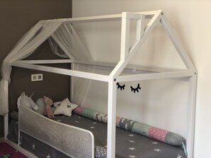 5 bedrooms, iron/ironing board, travel crib, free WiFi