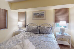 3 makuuhuonetta, silitysrauta/-lauta, ilmainen internet, vuodevaatteet