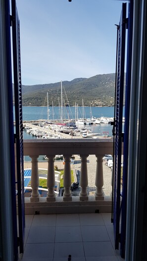 Chambre Quadruple, balcon (Mer)