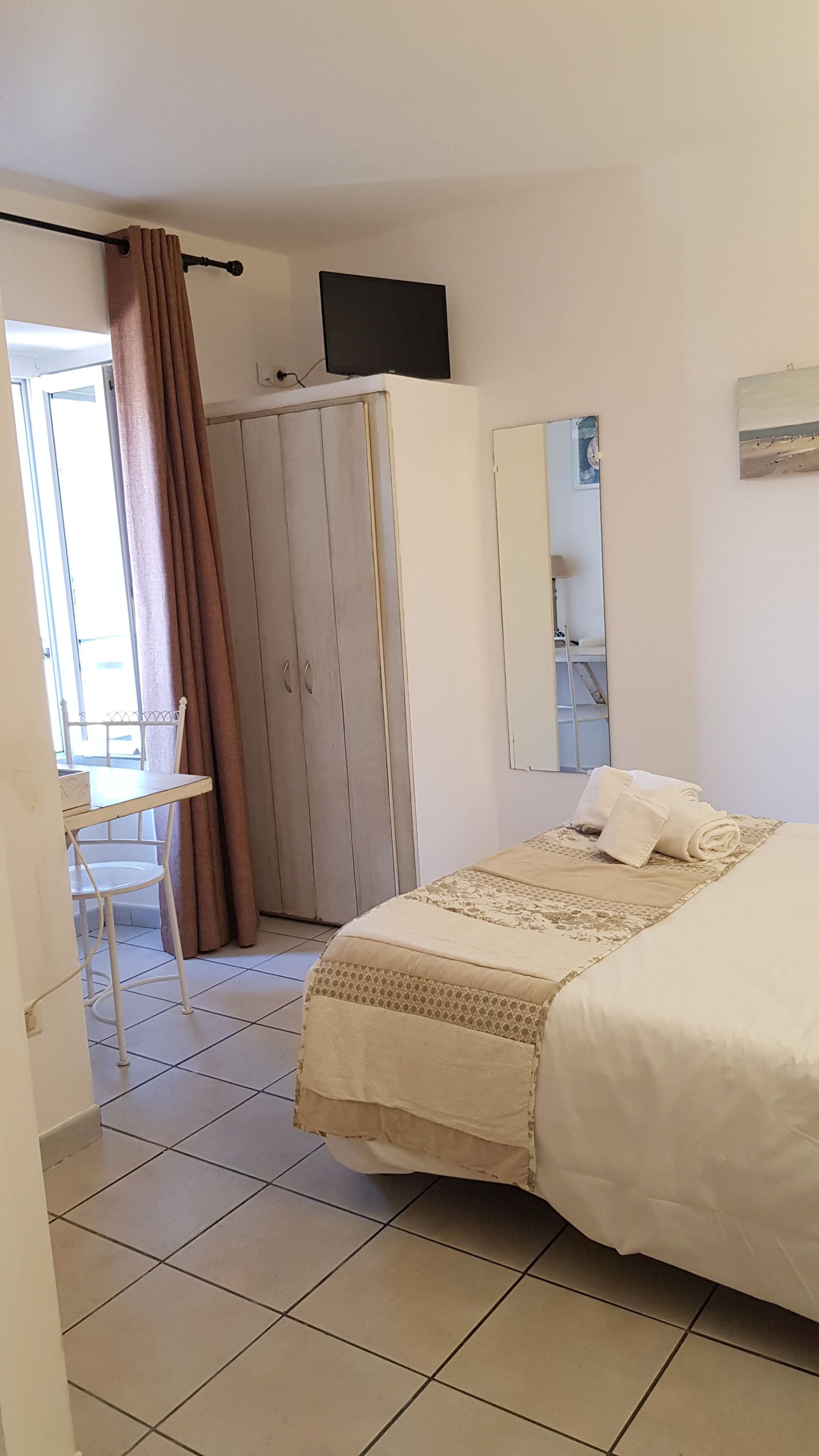 Foto - Hôtel Restaurant le Bellevue