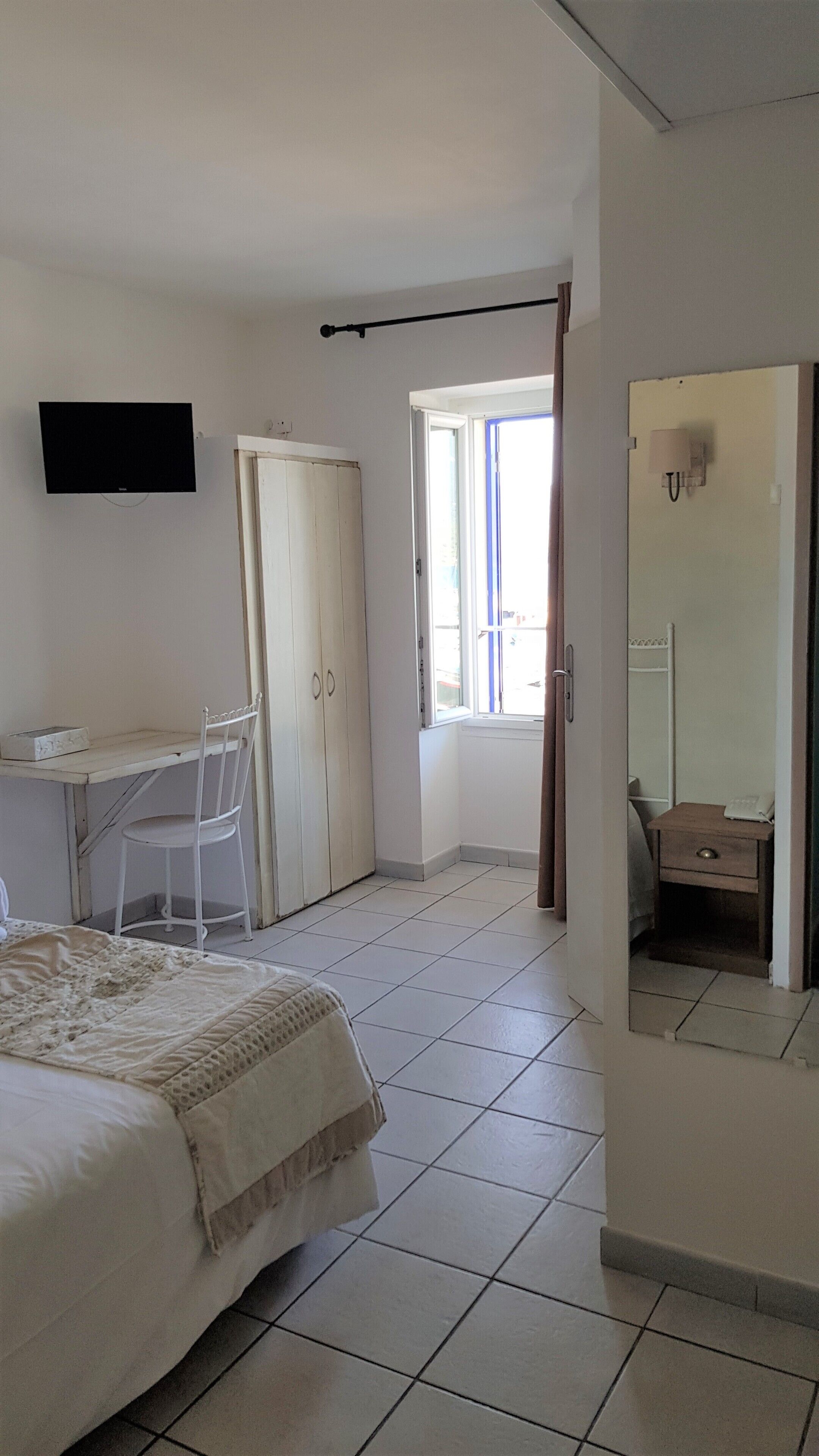 Foto - Hôtel Restaurant le Bellevue