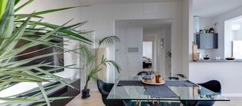 SUPER SEA VIEW PENTHOUSE