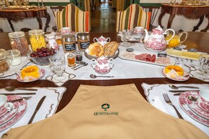 Daily cooked-to-order breakfast for a fee - Quinta da Foz (Caldas da Rainha)