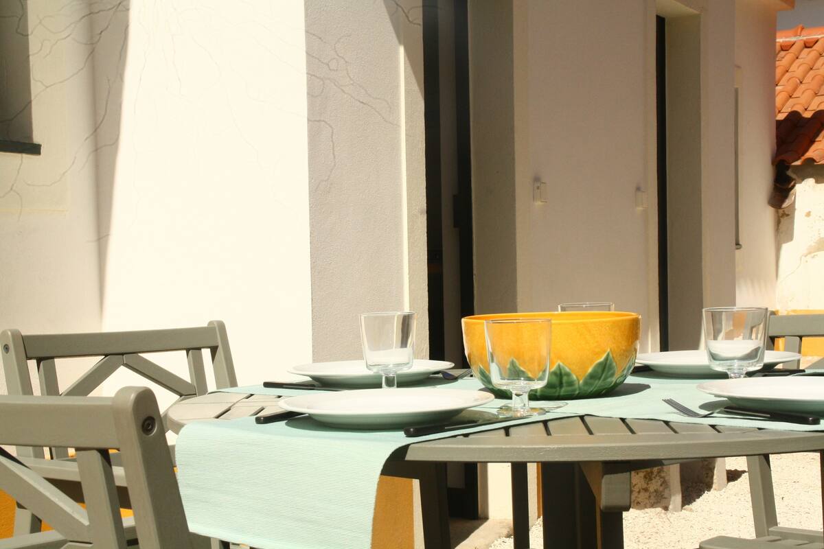 Casa de campo tradicional, 1 cama de casal e sofá-cama | Comodidades do quarto