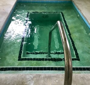 Indoor pool, a heated pool - Studio Cottage 214** (New Bern)