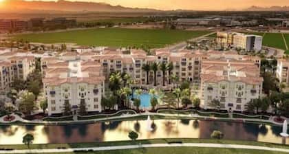 Relax in 2 bedroom Condo at The Cays Ocotillo!30 Night Min!