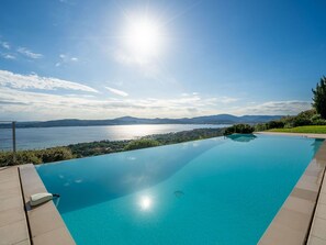 Pool - Beautiful private villa for 6 people with private pool, WIFI, A/C, TV and terrace (Guerre Vieille)