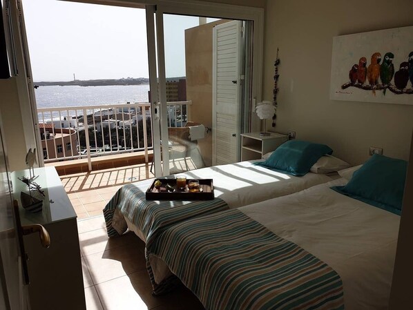 2 多间卧室、熨斗/熨衣板、WiFi、床单