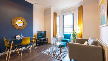 Deluxe Apartment, Private Bathroom (Flat2 Fulwood Heights) | Lounge