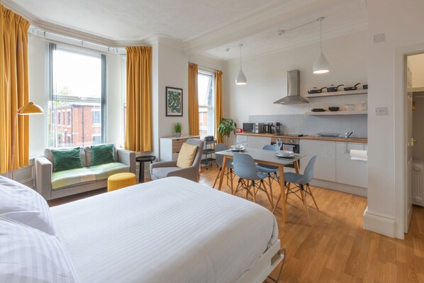 Premium Studio, Private Bathroom (Flat4 Fulwood Heights) | 1 bedroom - Fulwood Heights (Preston)