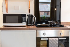 Executive Studio, Private Bathroom (Flat3B Fulwood Heights) | Private kitchen - Fulwood Heights (Preston)
