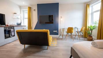 Executive Studio, Private Bathroom (Flat3B Fulwood Heights) | Interior