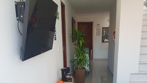 Ảnh chưa phân loại, 3 trong số 24 ảnh, nút