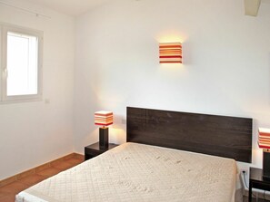 2 Schlafzimmer, Reisekinderbett, kostenloses WLAN, Bettwäsche