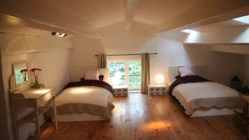 4 chambres, fer et planche Ă repasser, lit parapluie, Wi-Fi gratuit