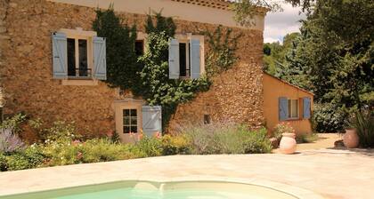Au cĆur de la Provence verte dans le Var, ancienne bergerie de charme